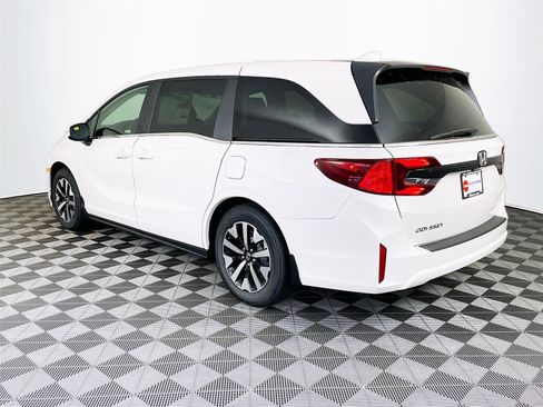 New 2026 Honda Odyssey EX-L image 4