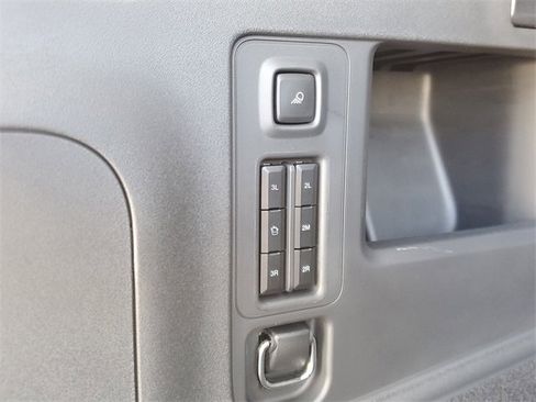 New 2025 Ford Expedition Active image 8