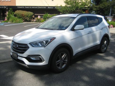 Used 2017 Hyundai Santa Fe Sport AWD/4WD image 1