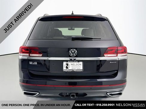 Used 2023 Volkswagen Atlas SE w/ Panoramic Sunroof Package AWD/4WD image 6