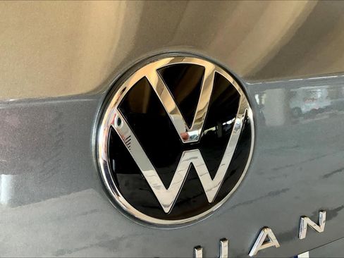 Certified 2023 Volkswagen Tiguan S image 31