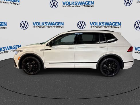 Used 2024 Volkswagen Tiguan SE R-Line FWD image 11