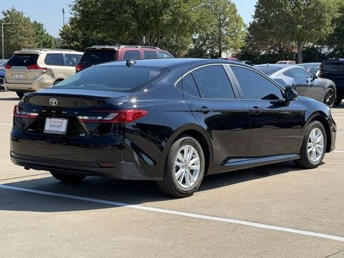 Used 2026 Toyota Camry LE w/ Convenience Package FWD image 4