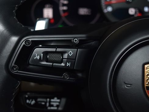 Used 2023 Porsche Panamera 4 Platinum Edition image 10