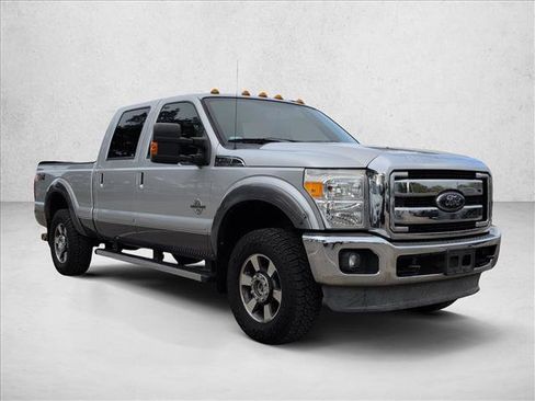 Used 2012 Ford F250 Lariat w/ Lariat Interior Pkg image 3