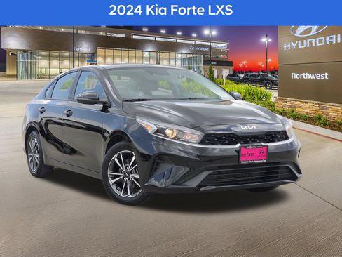 Used 2024 Kia Forte LXS w/ LXS Technology Package FWD image 1