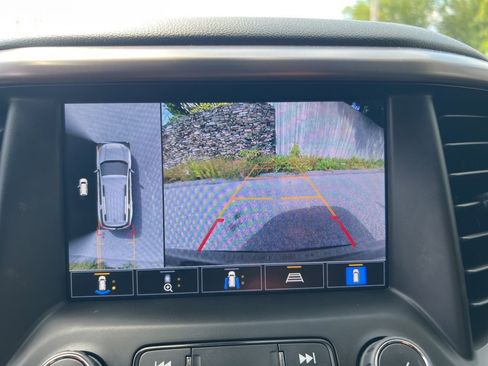 Used 2023 GMC Acadia AT4 w/ Technology Package image 22