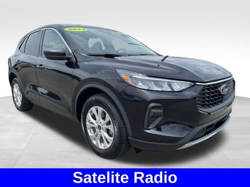 Used 2023 Ford Escape Active w/ Tech Pack #1 AWD/4WD image 7