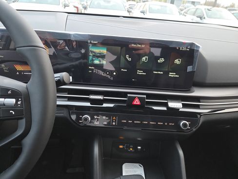 New 2026 Kia Sportage EX image 10