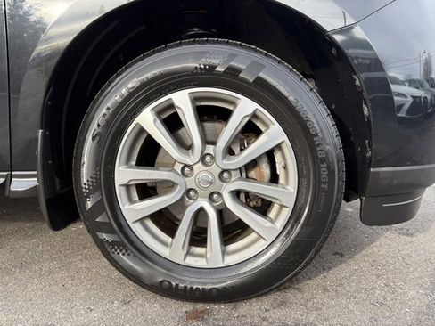 Used 2016 Nissan Pathfinder S image 16