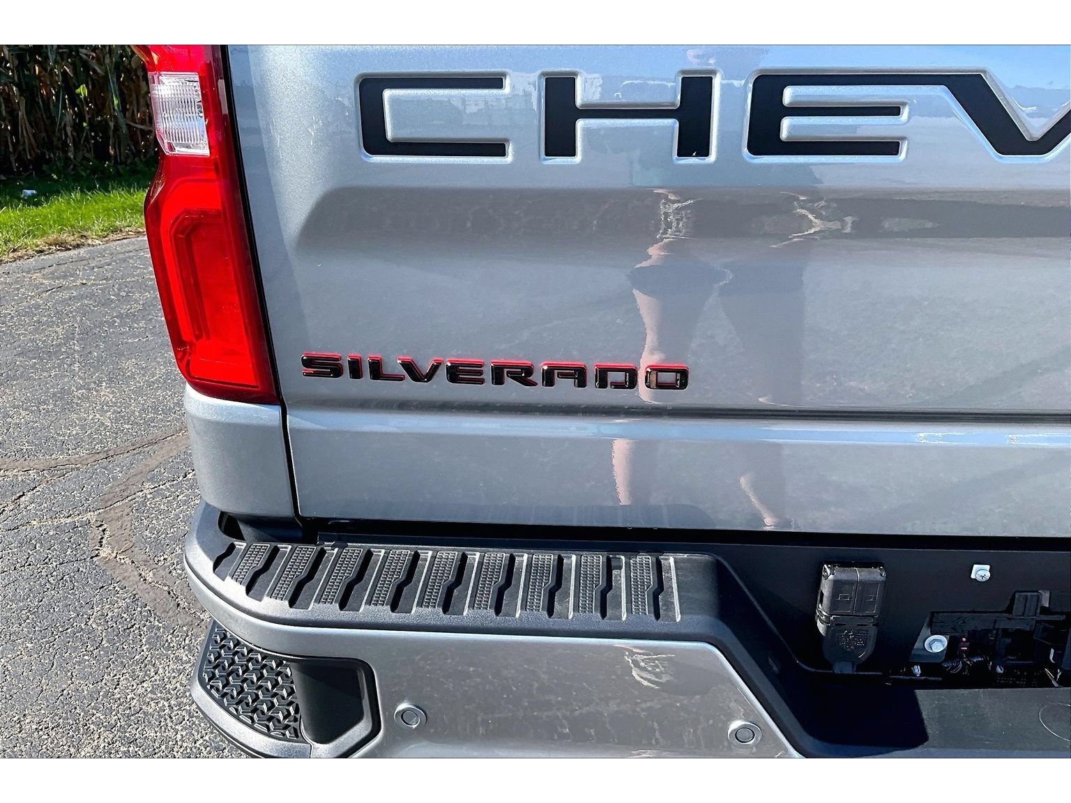 New 2026 Chevrolet Silverado 1500 RST w/ Redline Edition AWD/4WD image 42