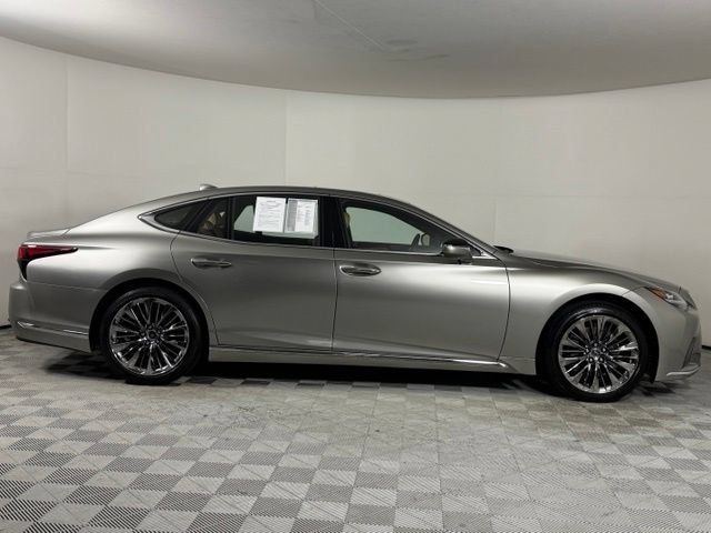 Used 2022 Lexus LS 500 w/ Accessory Package (Z2) RWD image 10