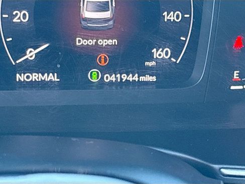 Used 2022 Honda Civic Touring image 12