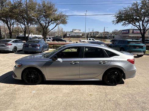 Used 2023 Honda Civic Sport image 11