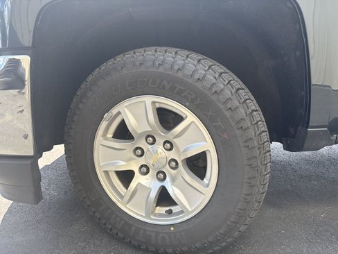 Used 2018 Chevrolet Silverado 1500 LT AWD/4WD image 15