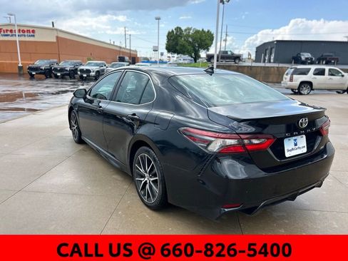 Used 2023 Toyota Camry SE FWD image 10