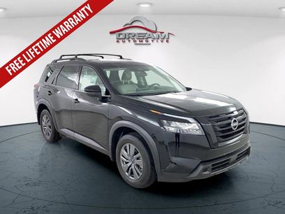 New 2025 Nissan Pathfinder SV w/ Black Appearance Package