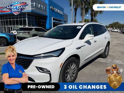Used 2023 Buick Enclave Essence w/ Trailering Package, 5000 lbs. FWD image 1