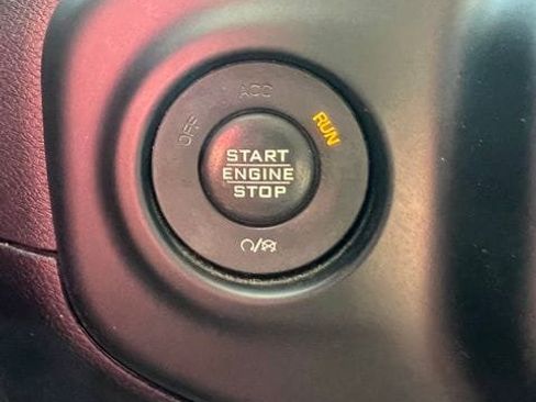 Certified 2018 Jeep Wrangler Unlimited Sahara AWD/4WD image 11