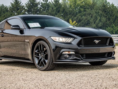 Used 2015 Ford Mustang GT Premium RWD image 14