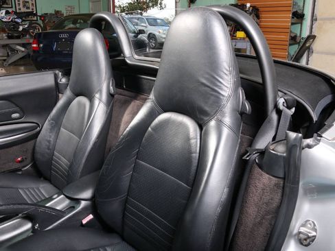 Used 2000 Porsche Boxster S RWD image 31