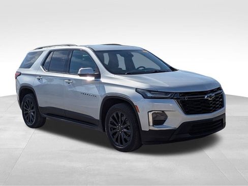 Certified 2022 Chevrolet Traverse RS image 2