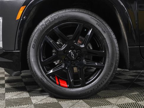 Used 2023 Chevrolet Traverse Premier w/ Redline Edition image 25