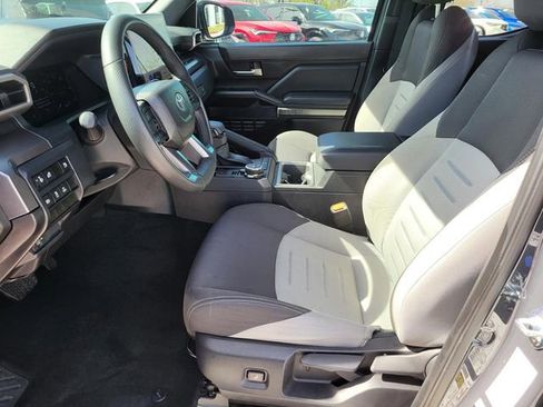 Used 2025 Toyota Tacoma TRD Off-Road image 16