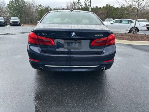 Used 2020 BMW 530i xDrive w/ Premium Package image 3