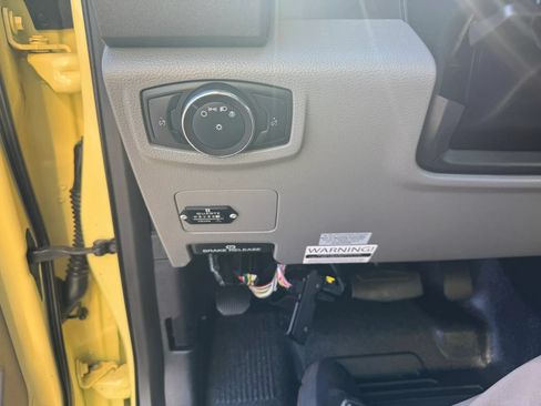 Used 2019 Ford F550 2WD Regular Cab Super Duty image 9
