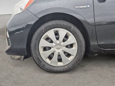 Used 2014 Toyota Prius C One FWD image 9