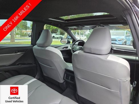 Used 2025 Toyota Camry SE FWD image 16
