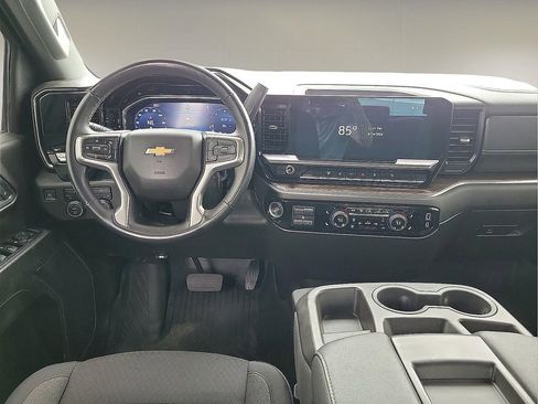 Used 2024 Chevrolet Silverado 2500 LT AWD/4WD image 10