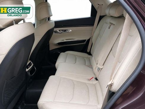 Used 2022 Genesis GV70 2.5T AWD/4WD image 18