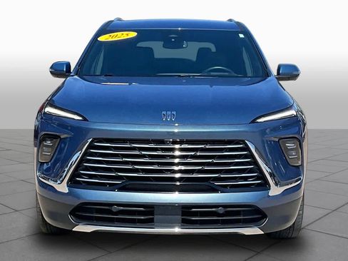 Used 2025 Buick Enclave Preferred w/ Power Package FWD image 4