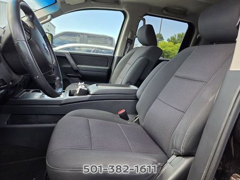 Used 2012 Nissan Titan SV w/ SV Value Truck Pkg RWD image 7
