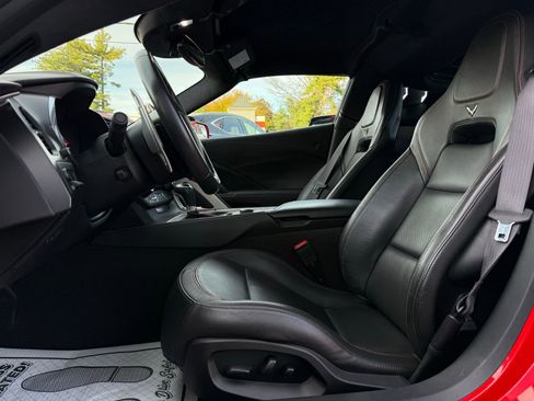 Used 2017 Chevrolet Corvette Stingray Coupe image 37
