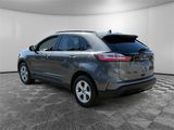 Used 2022 Ford Edge SE image 3