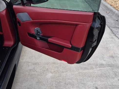 Used 2011 Aston Martin V12 Vantage Base 2dr Coupe image 43