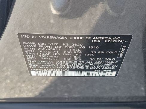 Certified 2024 Volkswagen Atlas Cross Sport SEL Premium R-Line AWD/4WD image 33