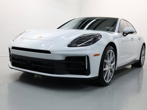 Used 2024 Porsche Panamera 4 image 56