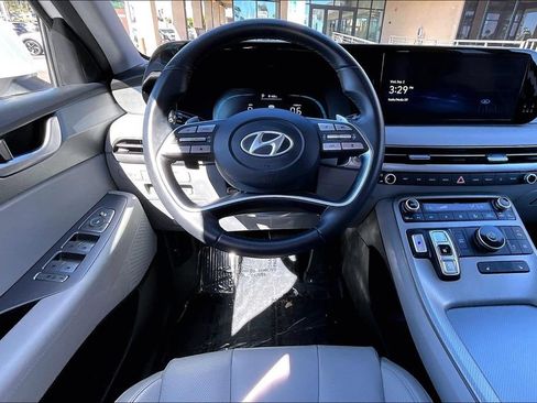 Used 2023 Hyundai Palisade SEL FWD image 8