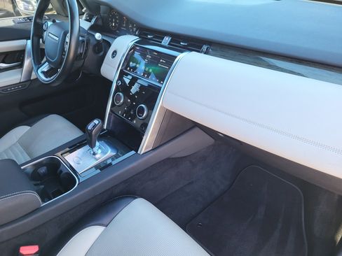 Used 2020 Land Rover Discovery Sport S R-Dynamic image 15