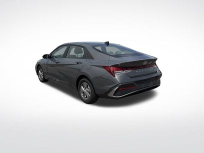 Used 2025 Hyundai Elantra SE