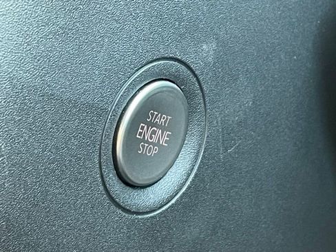 Used 2023 Volkswagen ID.4 Pro image 15