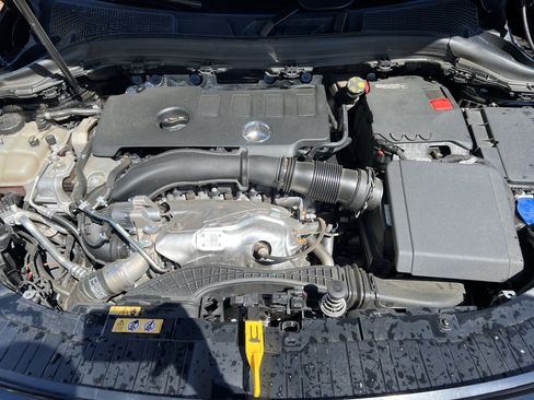 Certified 2023 Mercedes-Benz GLA 250 4MATIC image 36