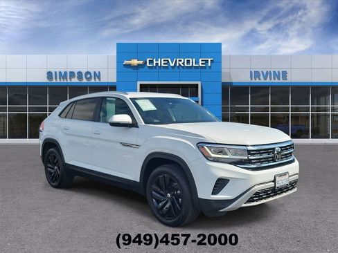 Used 2023 Volkswagen Atlas Cross Sport SE w/ Black Wheel Package image 2