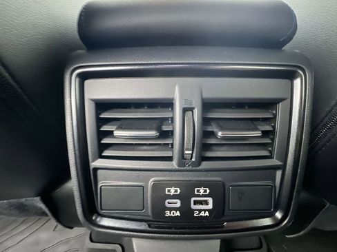 Certified 2025 Subaru Forester Limited image 22