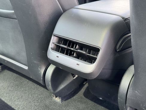 Used 2022 Tesla Model 3 Long Range AWD/4WD image 22