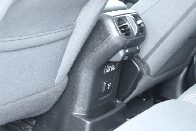 Used 2024 Jeep Wrangler Unlimited Sahara AWD/4WD image 35